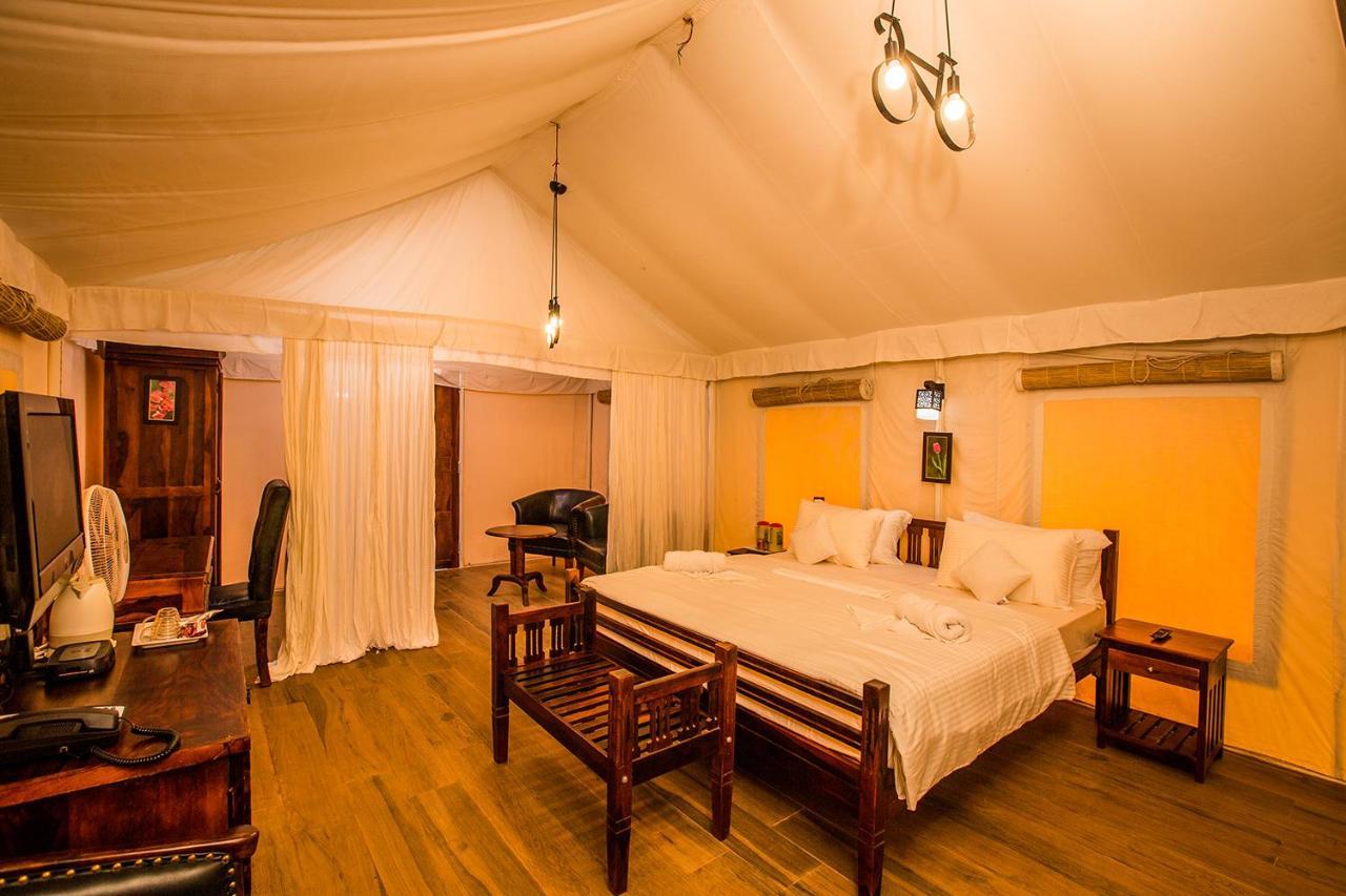 Hotel Millennium Park Panchgani Esterno foto