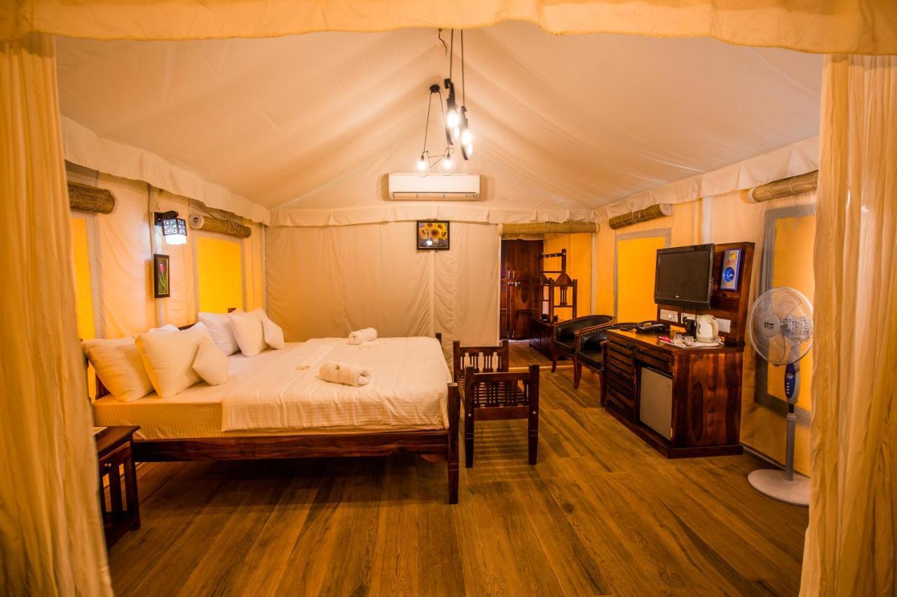 Hotel Millennium Park Panchgani Esterno foto
