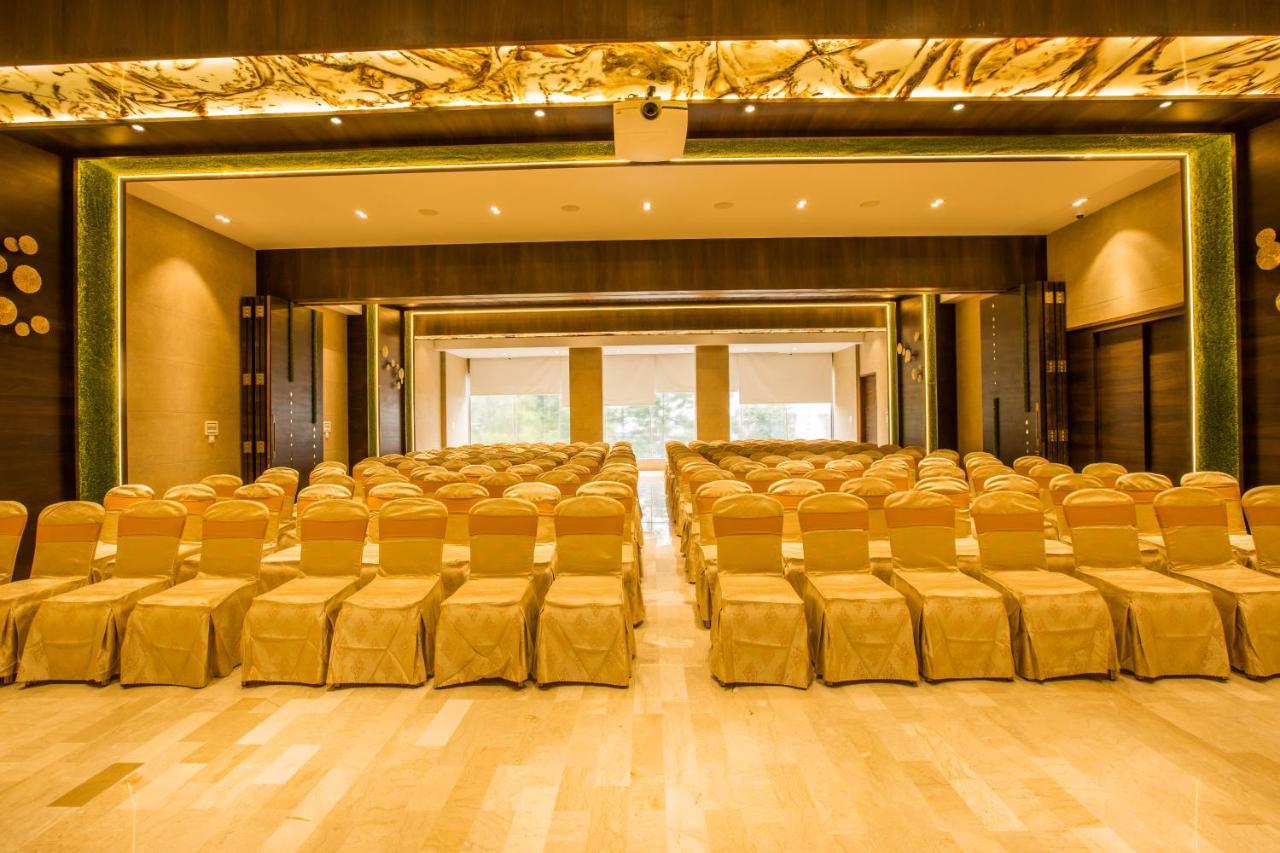 Hotel Millennium Park Panchgani Esterno foto