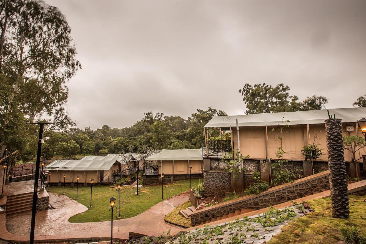 Hotel Millennium Park Panchgani Esterno foto