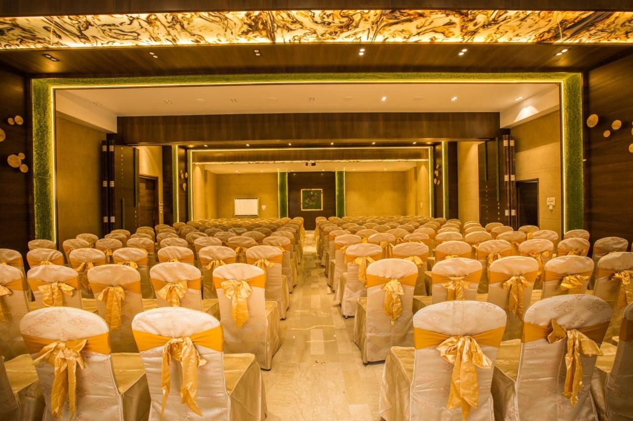 Hotel Millennium Park Panchgani Esterno foto