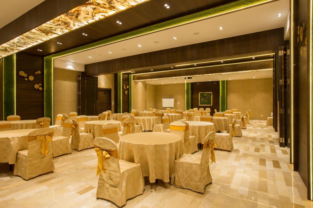 Hotel Millennium Park Panchgani Esterno foto