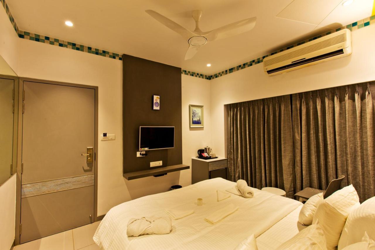 Hotel Millennium Park Panchgani Esterno foto