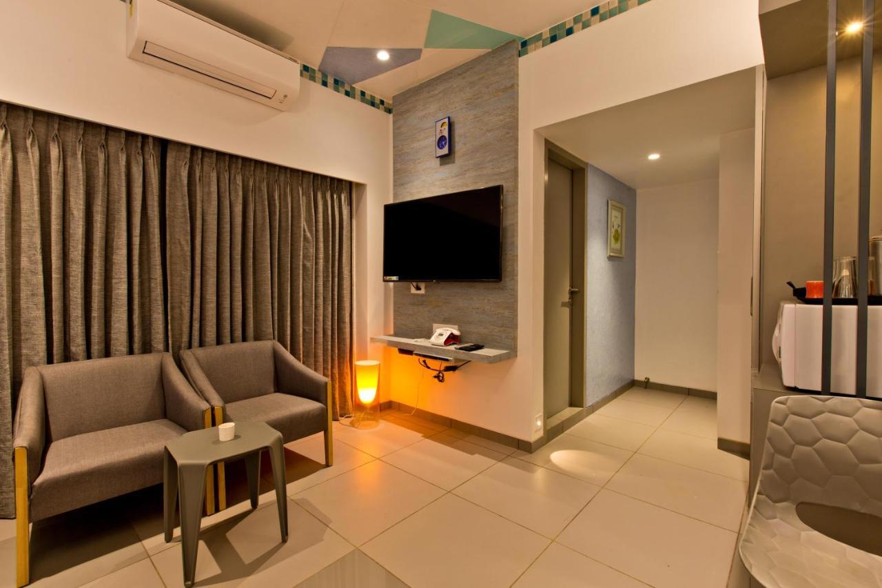 Hotel Millennium Park Panchgani Esterno foto