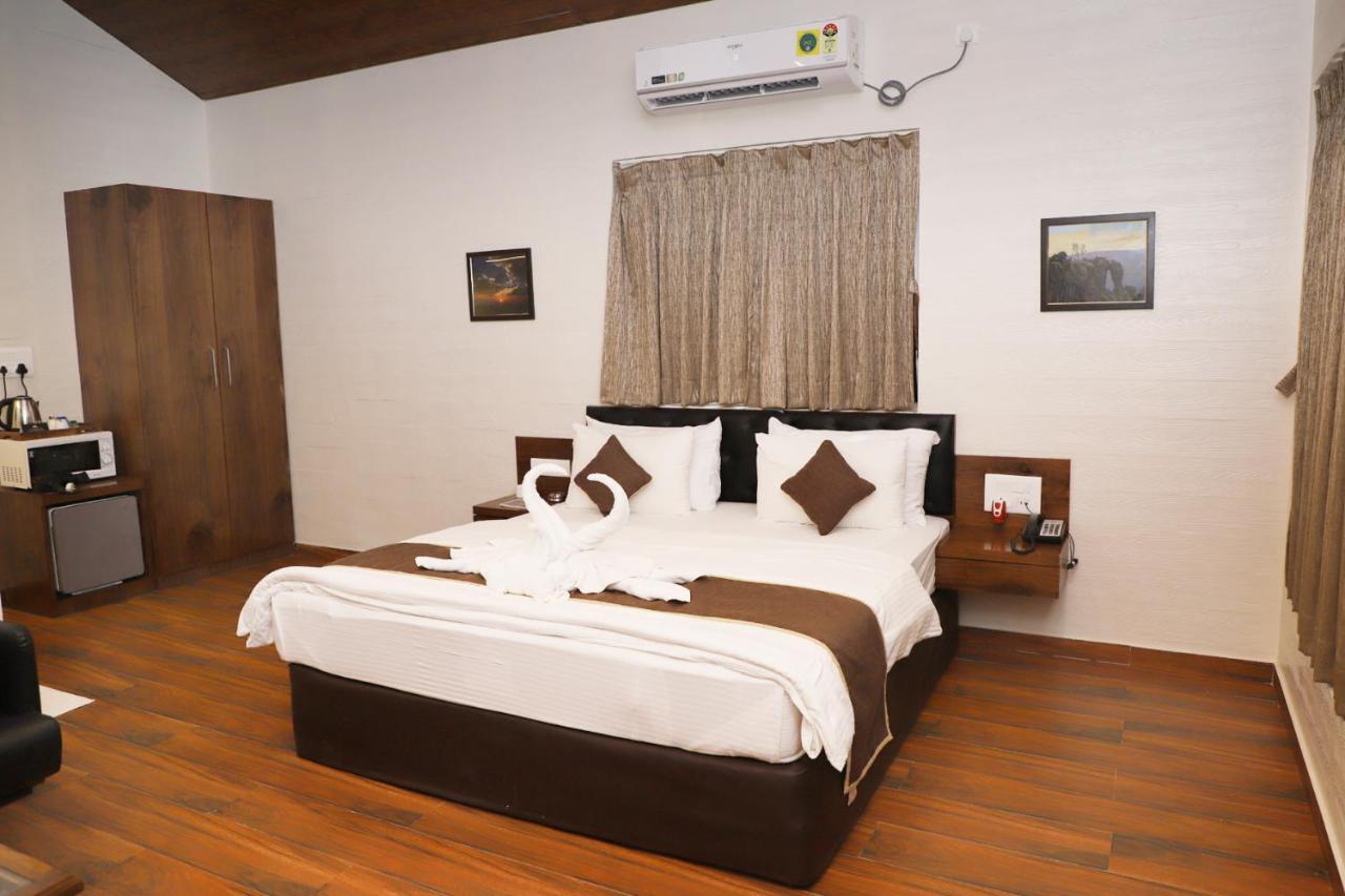 Hotel Millennium Park Panchgani Esterno foto